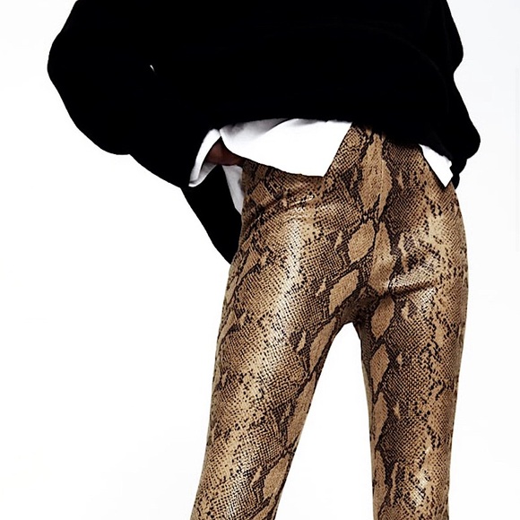 Zara Pants - ZARA - ANIMAL PRINT COATED LEGGINGS